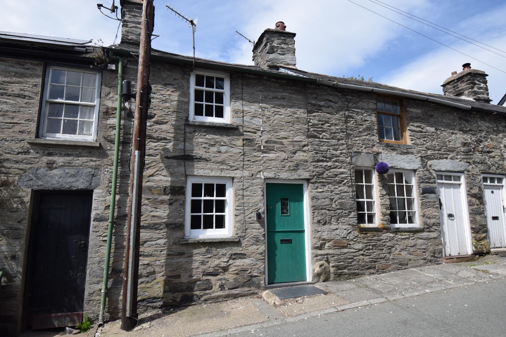 Church Street, Llandderfel
